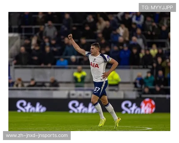 英超埃弗顿球员体育竞技表现与团队贡献